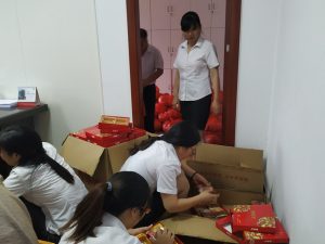 月是中秋明，情满绿洲源